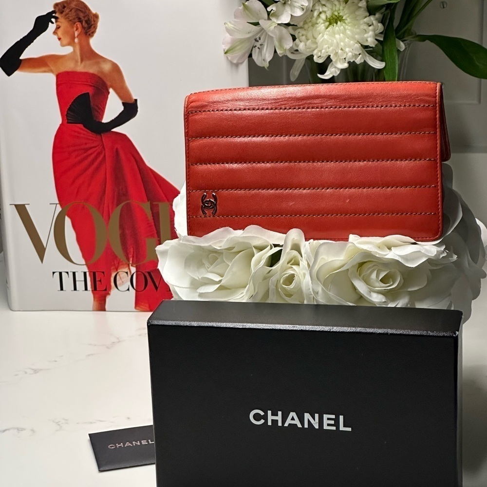 🔥🔥🔥Chanel Vintage Orange Red Leather Wallet + Box + COA